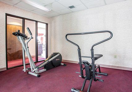 Quality Midway Inn 2*